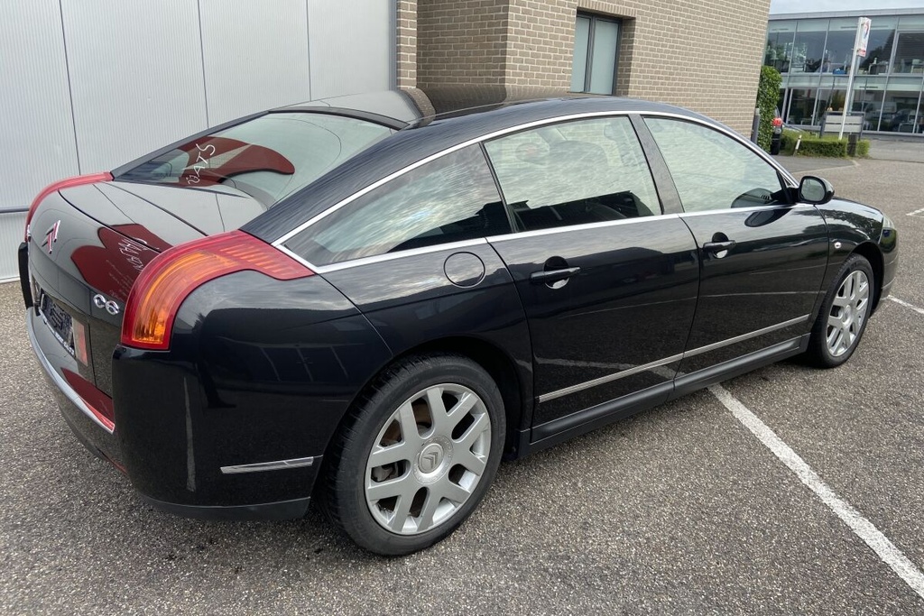 Carwebs 102 3